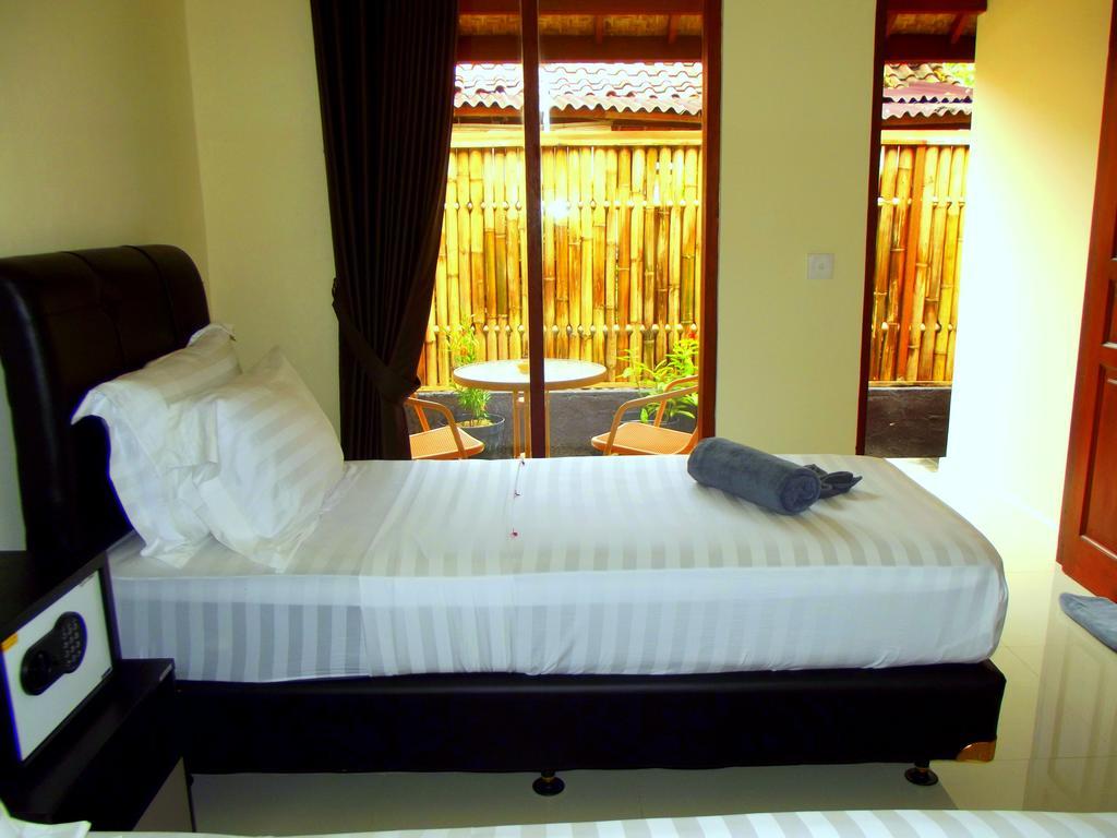 The Lakshmi Villas By The Beach House Gili Trawangan Exterior photo